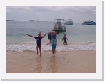 fun at the beach4 * 1024 x 768 * (70KB)